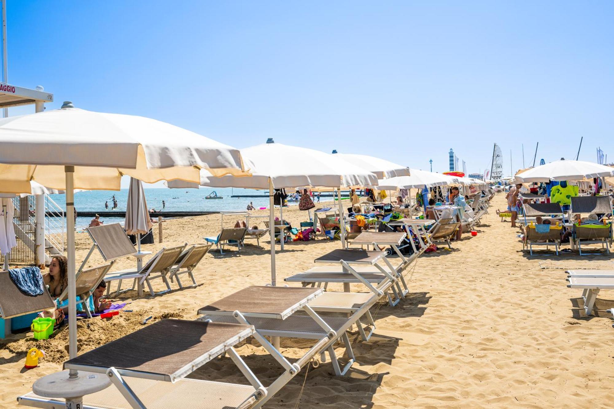 hotel la siesta Lido di Jesolo Esterno foto