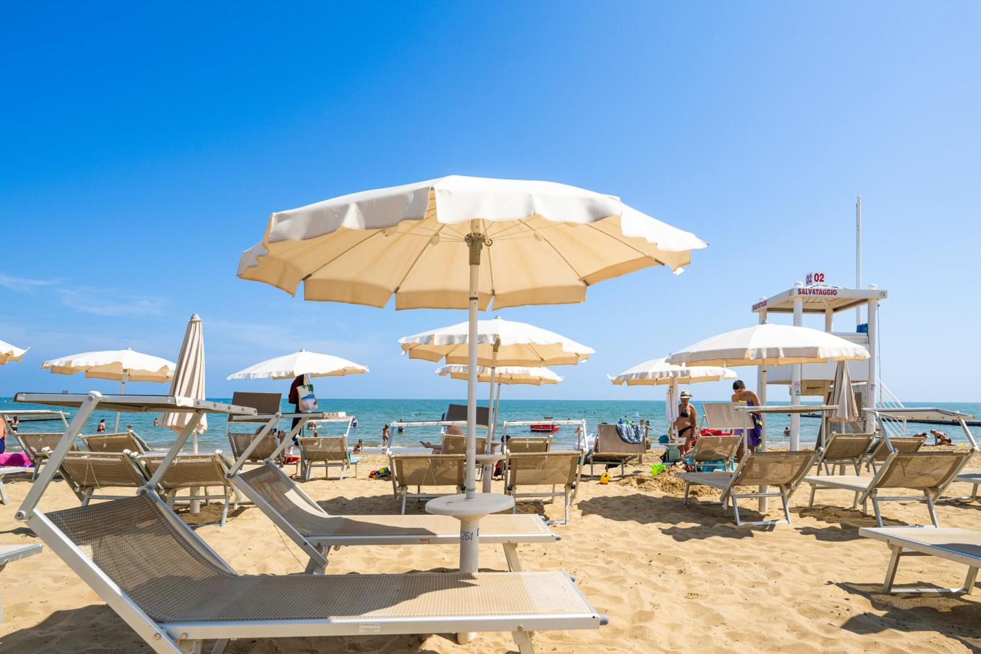 hotel la siesta Lido di Jesolo Esterno foto
