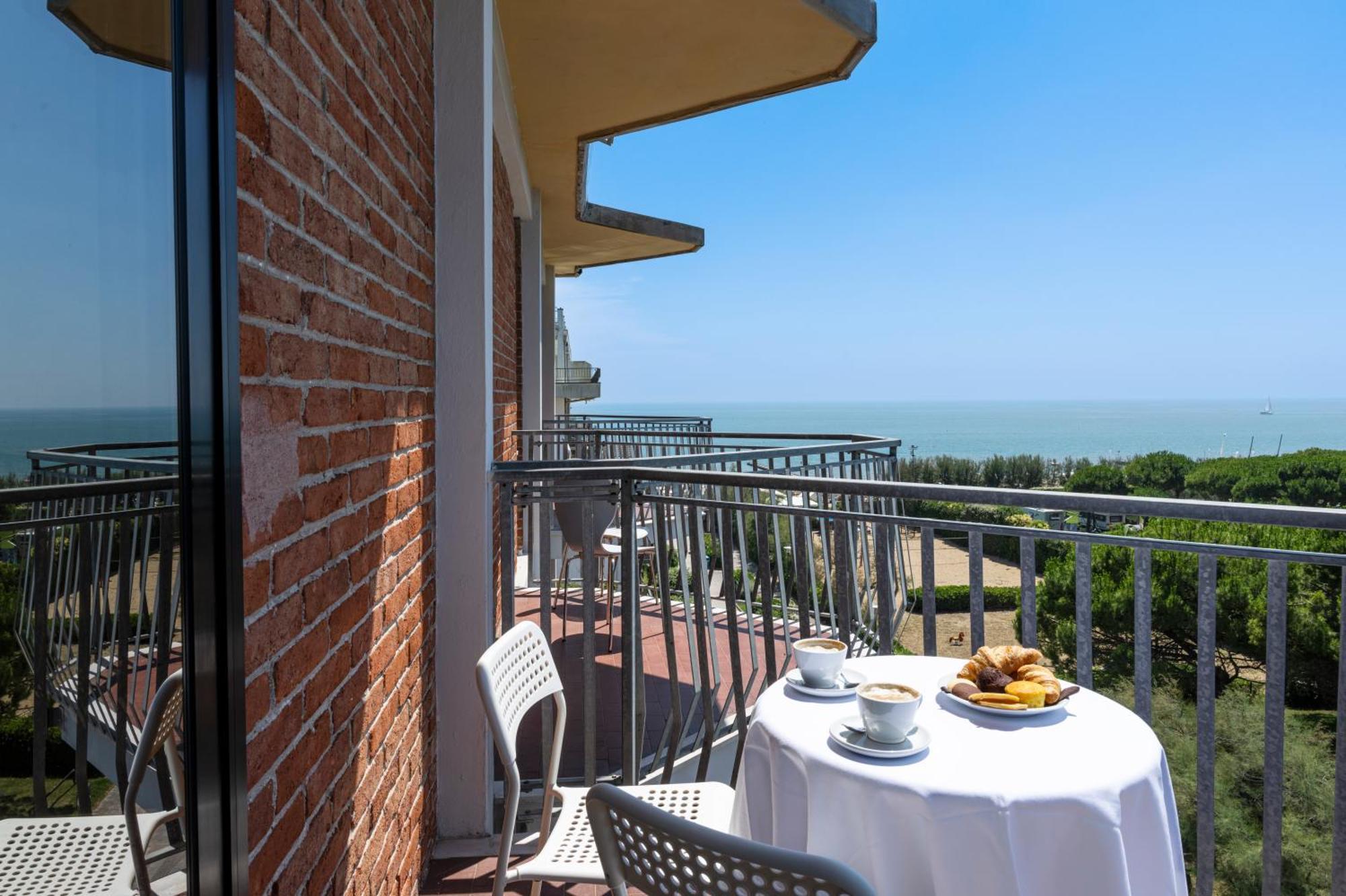 hotel la siesta Lido di Jesolo Esterno foto