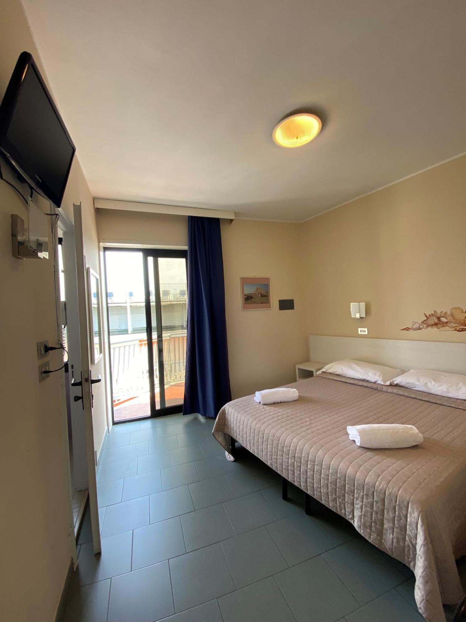 hotel la siesta Lido di Jesolo Esterno foto