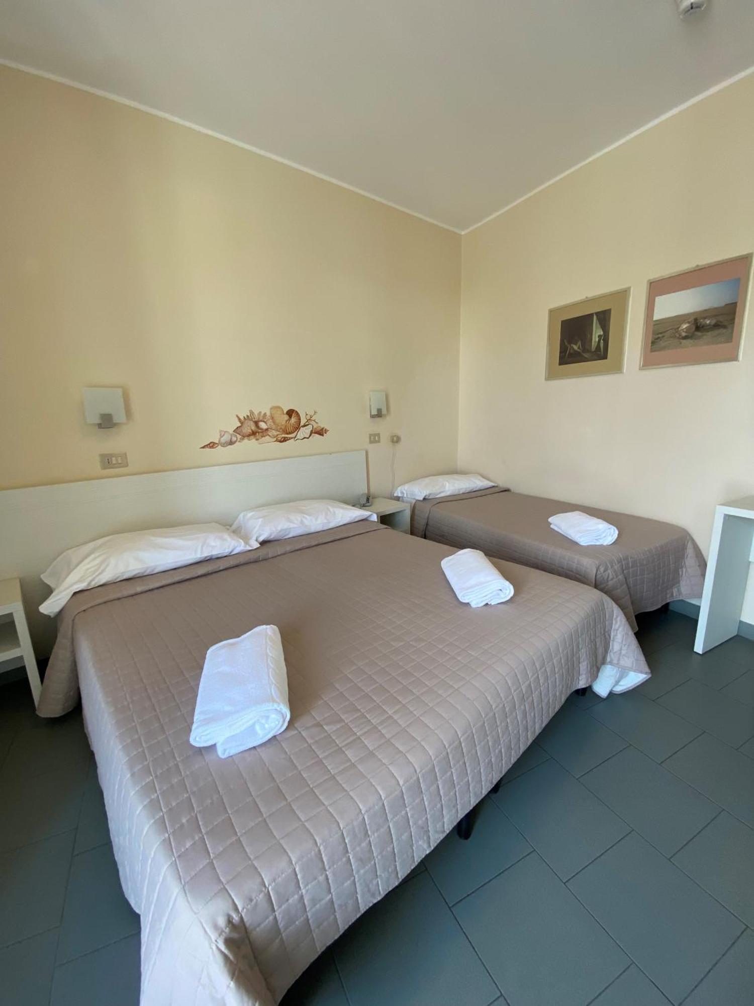 hotel la siesta Lido di Jesolo Esterno foto